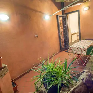 Intra' Residenza In Trastevere Guest house
